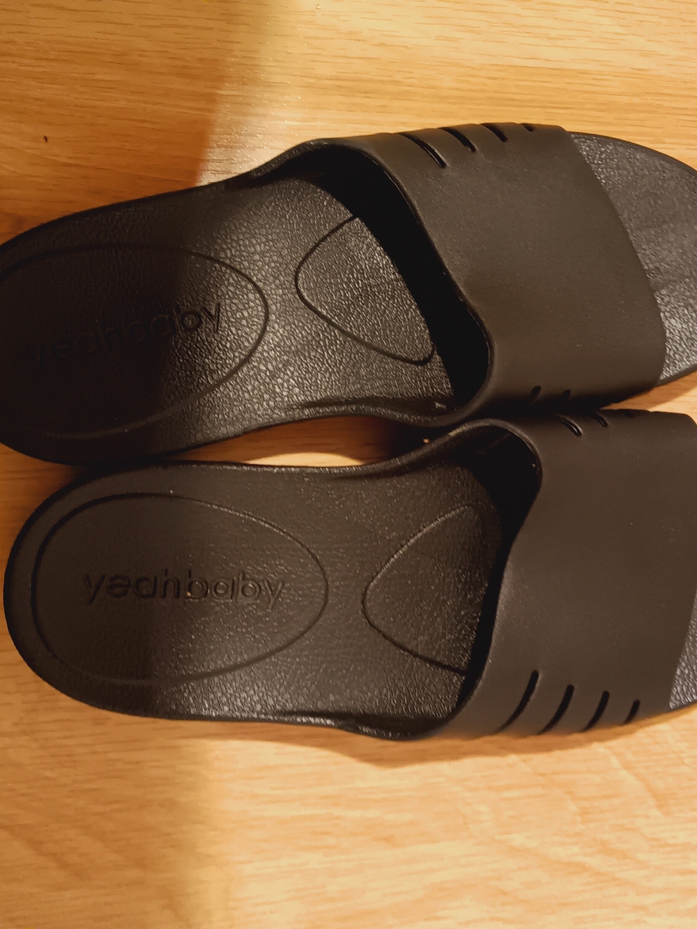 Yeah baby/ Unisex Sandals/ Cloud 9 Spa Slipper/ Size M - Picture 5 of 12